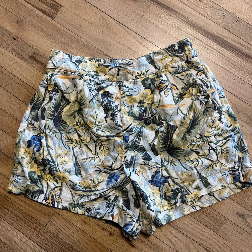 Abercrombie Linen Blend Pull On Shorts- Floral Print, small